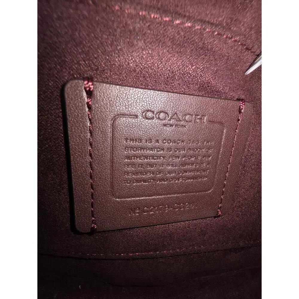 Coach Saddle Bag with Horse and Carriage – Camel Pebbled Leather